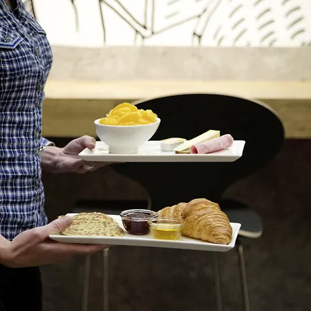 Hotel Ibis Gare Du Nord Tgv Parigi