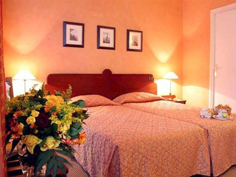 Hotel Ibis Gare Du Nord Tgv