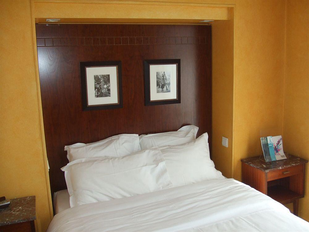 Ibis Gare Du Nord Tgv Hotel 3*